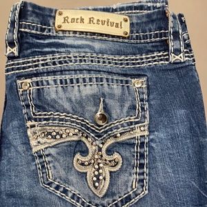 Women’s -Yai Easy Straight Rock Revival Jeans.